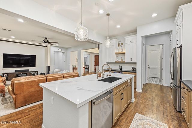 2950 E DERRINGER Way, Gilbert, AZ 85297