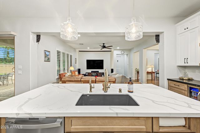 2950 E DERRINGER Way, Gilbert, AZ 85297