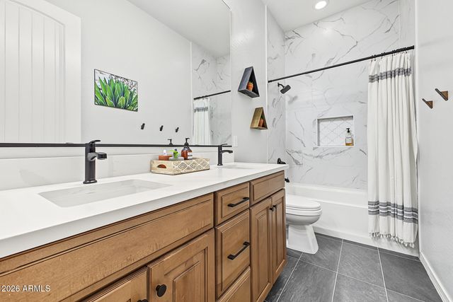 2950 E DERRINGER Way, Gilbert, AZ 85297