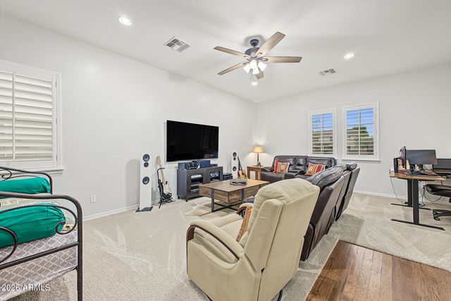 2950 E DERRINGER Way, Gilbert, AZ 85297