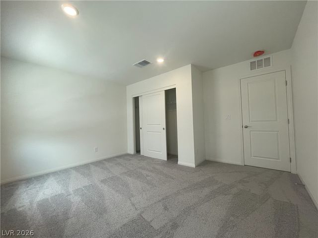 7376 Daly Grove Street, Las Vegas, NV 89113