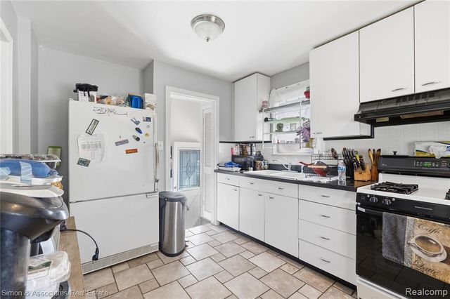 3115 Wilson Avenue, Lincoln Park, MI 48146