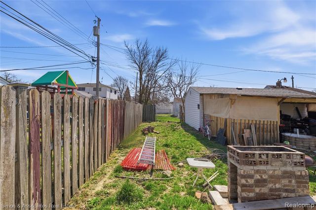 3115 Wilson Avenue, Lincoln Park, MI 48146