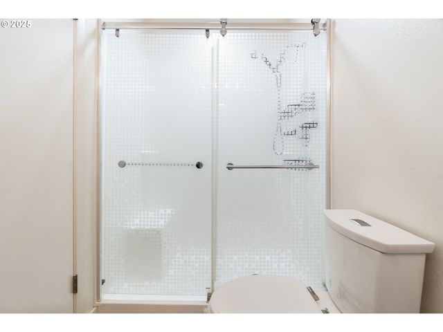 15928 Ne FREMONT St, Portland, OR 97230