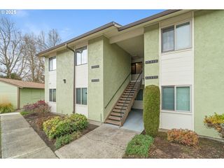 15928 Ne FREMONT St, Portland, OR 97230
