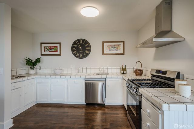 530 Avalon Avenue, San Francisco, CA 94112