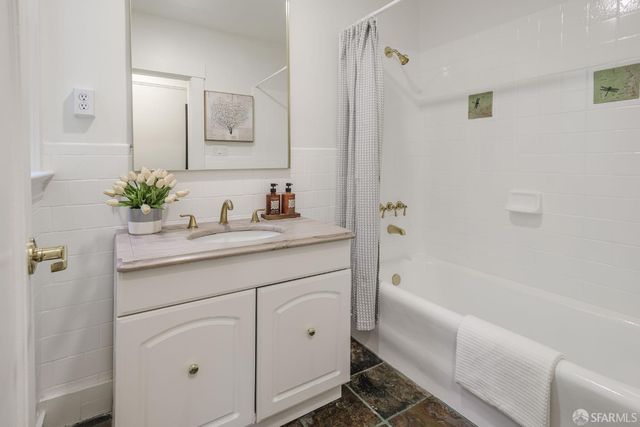 530 Avalon Avenue, San Francisco, CA 94112