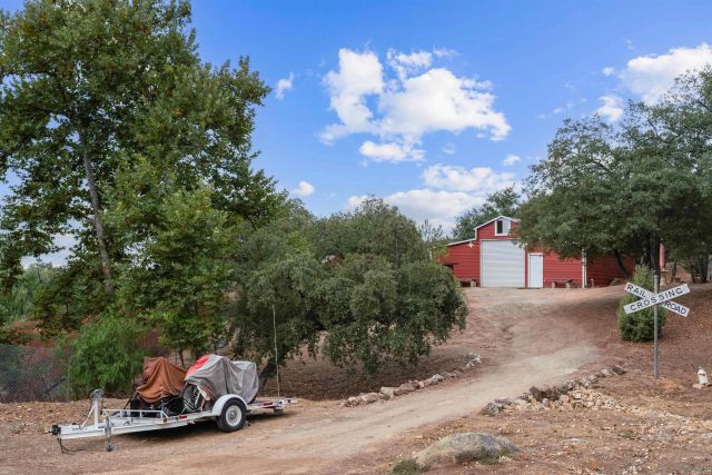 2410 Mount Elena Way, Jamul, CA 91935