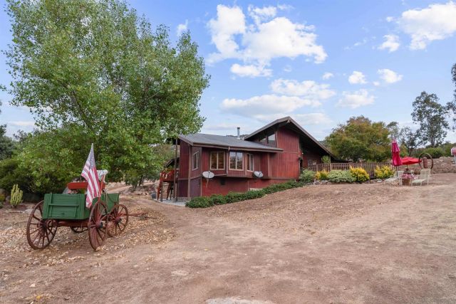2410 Mount Elena Way, Jamul, CA 91935