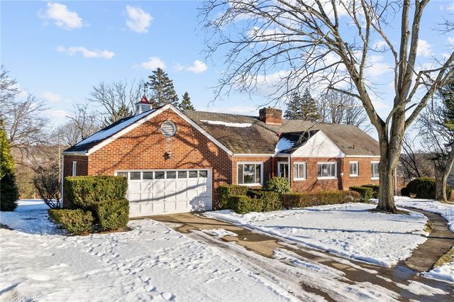 1111 Firwood Dr, Mt Lebanon, PA 15243