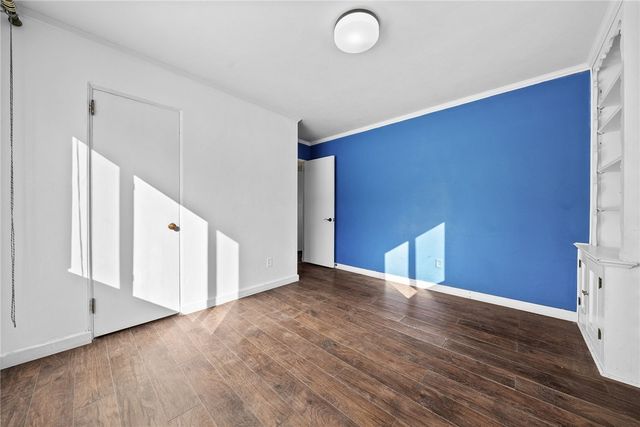 1111 Firwood Dr, Mt Lebanon, PA 15243