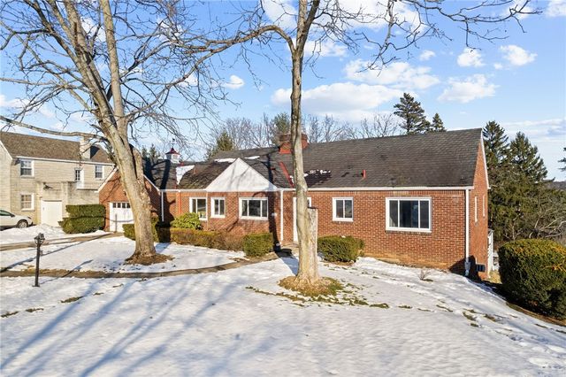 1111 Firwood Dr, Mt Lebanon, PA 15243