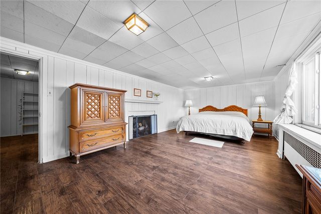 1111 Firwood Dr, Mt Lebanon, PA 15243