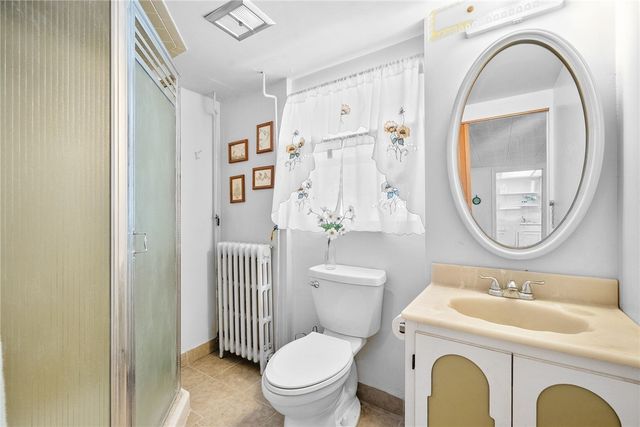 1111 Firwood Dr, Mt Lebanon, PA 15243