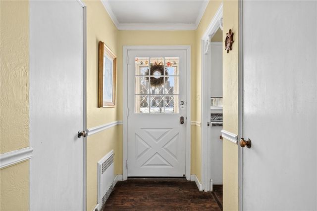 1111 Firwood Dr, Mt Lebanon, PA 15243