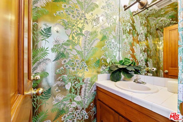 29221 Heathercliff Road 13, Malibu, CA 90265