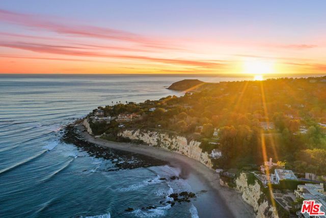 29221 Heathercliff Road 13, Malibu, CA 90265