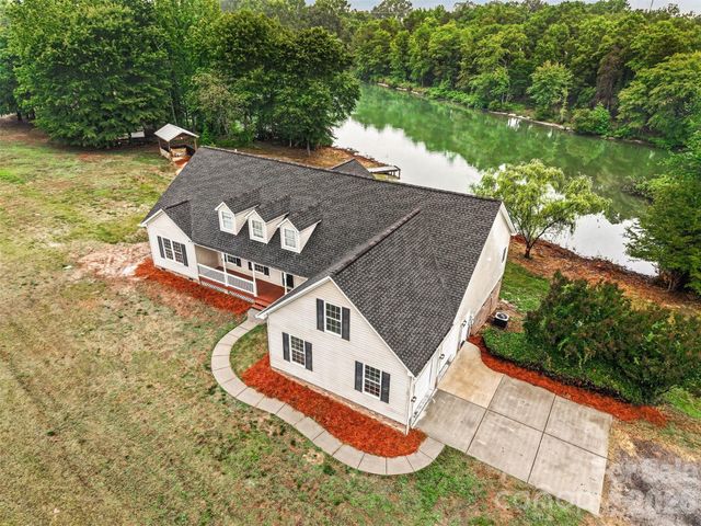 1060 Moss Lake Drive, Clover, SC 29710