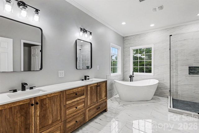 1060 Moss Lake Drive, Clover, SC 29710