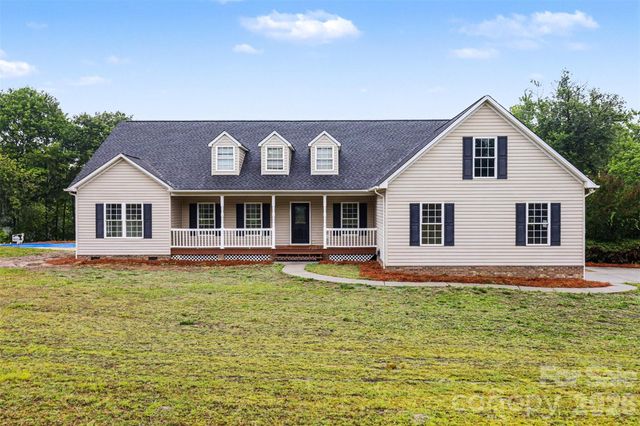 1060 Moss Lake Drive, Clover, SC 29710