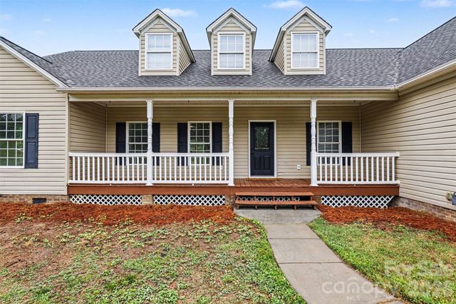 1060 Moss Lake Drive, Clover, SC 29710