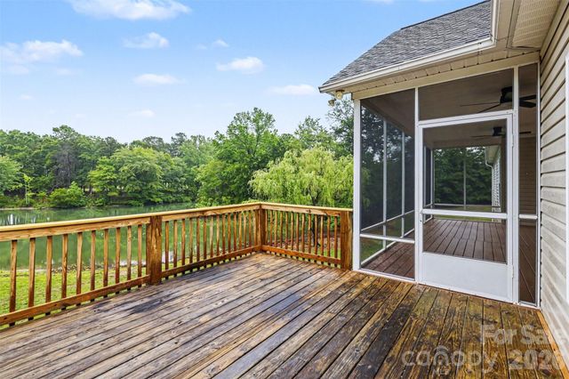 1060 Moss Lake Drive, Clover, SC 29710