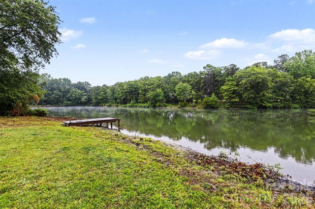 1060 Moss Lake Drive, Clover, SC 29710