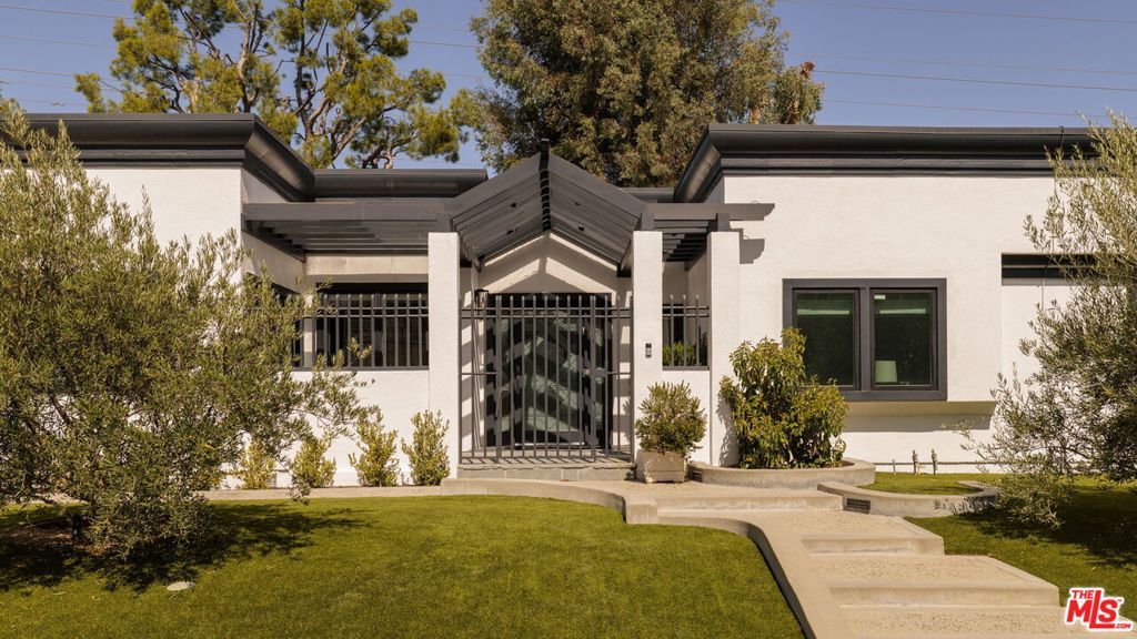18623 Palomino Drive, Tarzana, CA 91356 — photo 2