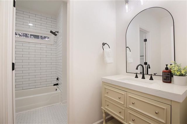 904 Stream Valley Trail, Alpharetta, GA 30022