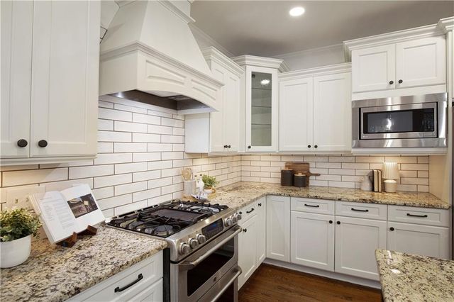 904 Stream Valley Trail, Alpharetta, GA 30022