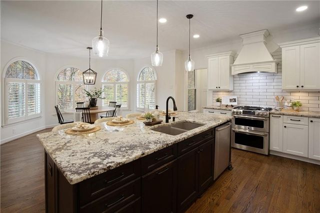 904 Stream Valley Trail, Alpharetta, GA 30022