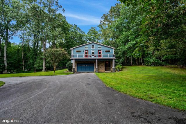 6321 SYDNEY RD, Fairfax Station, VA 22039