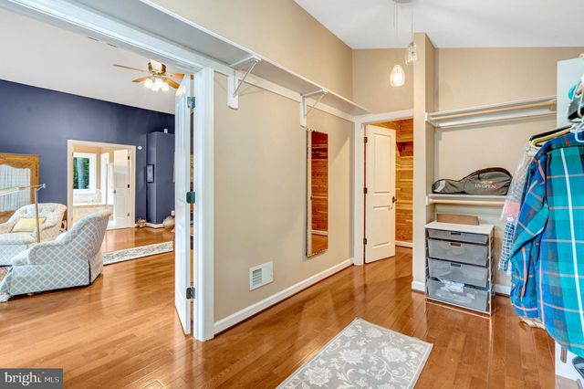 6321 SYDNEY RD, Fairfax Station, VA 22039
