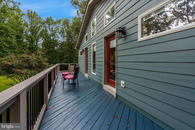 6321 SYDNEY RD, Fairfax Station, VA 22039
