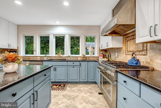6321 SYDNEY RD, Fairfax Station, VA 22039