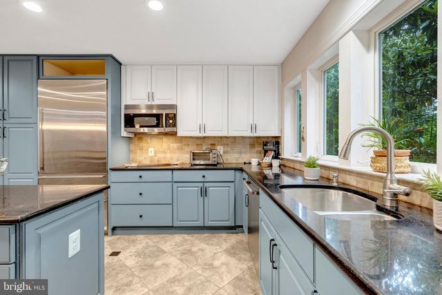 6321 SYDNEY RD, Fairfax Station, VA 22039