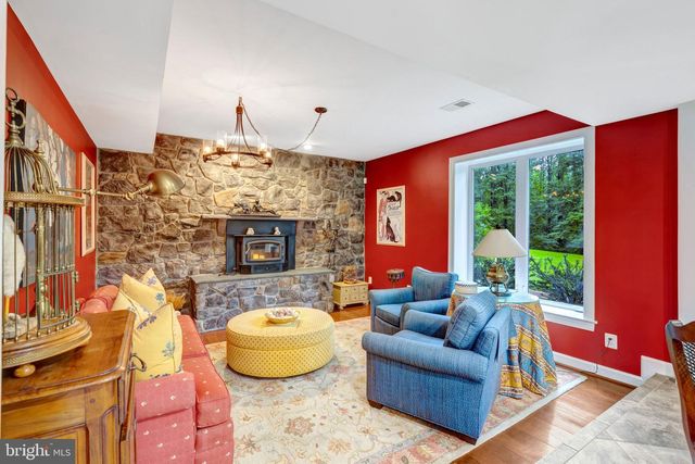 6321 SYDNEY RD, Fairfax Station, VA 22039