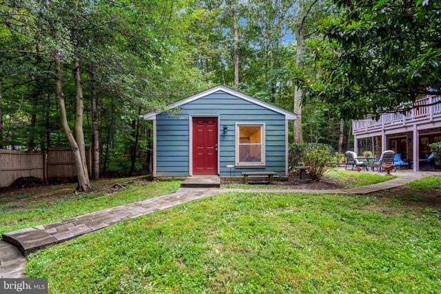6321 SYDNEY RD, Fairfax Station, VA 22039