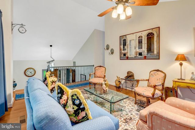6321 SYDNEY RD, Fairfax Station, VA 22039
