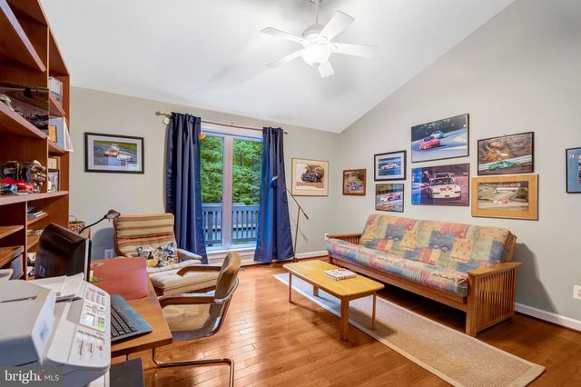 6321 SYDNEY RD, Fairfax Station, VA 22039