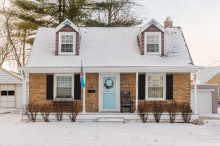 225 Sabin Street, Sycamore, IL 60178