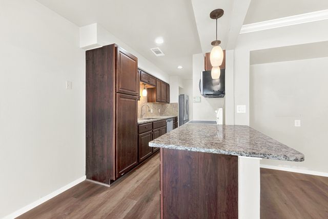 7517 Pebblestone Drive 14, Dallas, TX 75230