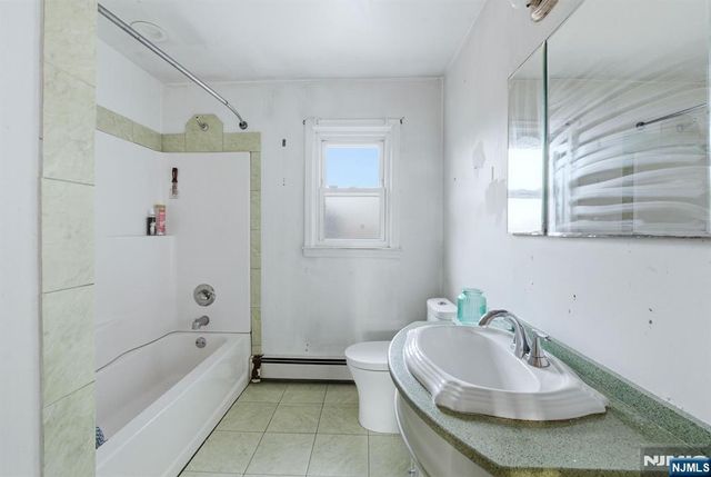 450 Skyline Lake Drive, Ringwood, NJ 07456