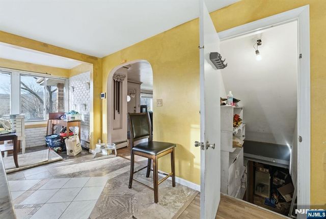 450 Skyline Lake Drive, Ringwood, NJ 07456