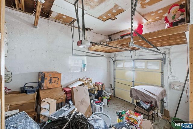 450 Skyline Lake Drive, Ringwood, NJ 07456