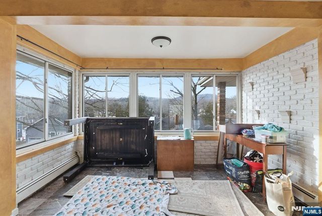 450 Skyline Lake Drive, Ringwood, NJ 07456