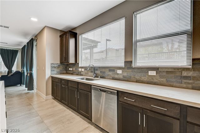 6853 Desert Finch Street, North Las Vegas, NV 89084