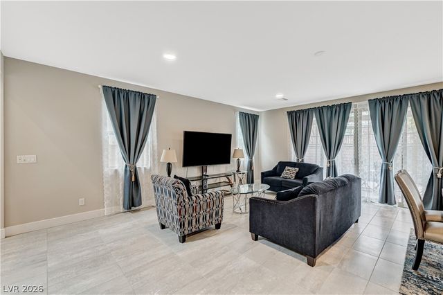 6853 Desert Finch Street, North Las Vegas, NV 89084