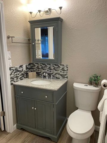 707 Hildred Avenue, Conroe, TX 77303