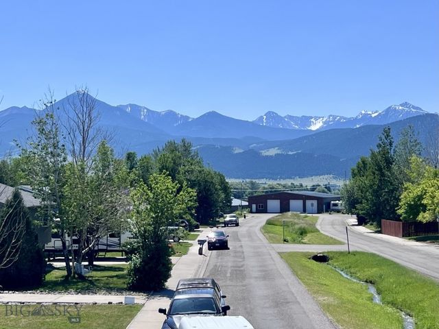 616 Comet, Livingston, MT 59047